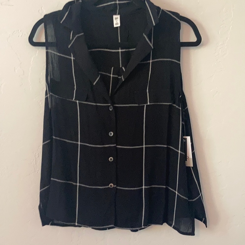 BP brand. Size M. Black and white